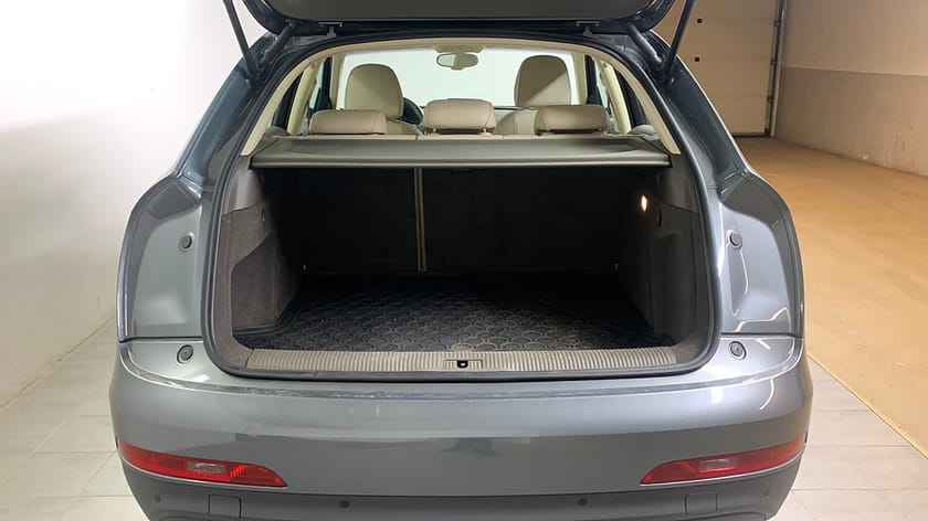 Bild 4 av Audi Q3 2.0 TDI quattro S Tronic SE Utrustning!