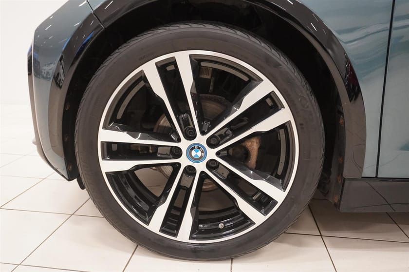 Bild 5 av BMW i3s 120 Ah 120Ah Charged Comfort Adv Navi Tonade 20