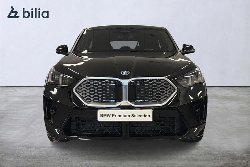 Bild 5 av BMW iX2 xDrive30 xDrive 30 M-sport | Drag | Backkamera | Aktiv farth.