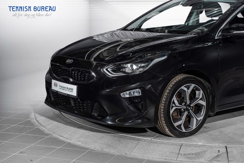 Bilde 2 av Kia Ceed First Edition 140HK aut. R.Kam/Adpt.cruise/JBL/LED