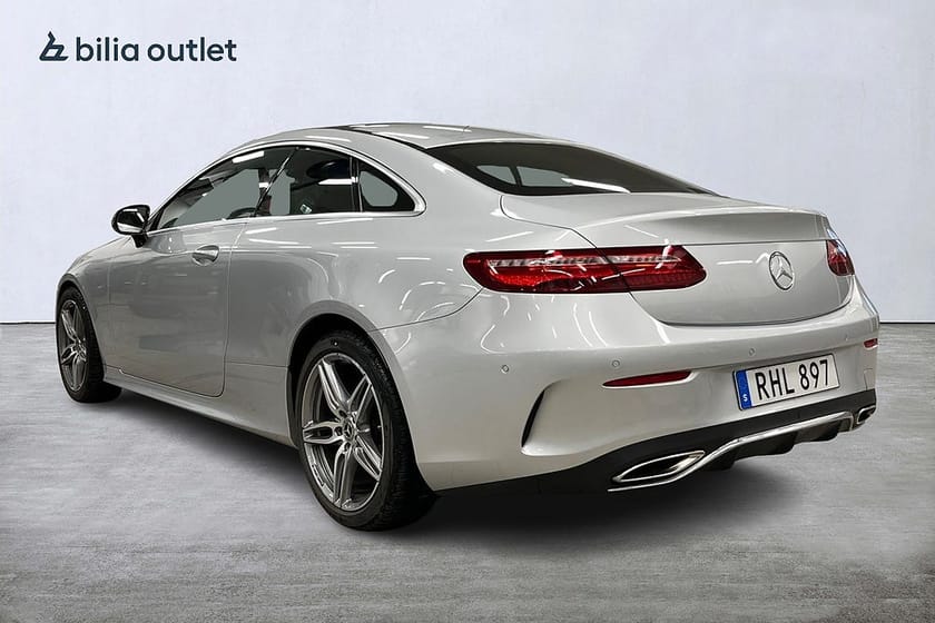 Bild 4 av Mercedes-Benz E 300 Coupé AMG 245hk Backkamera Navigation