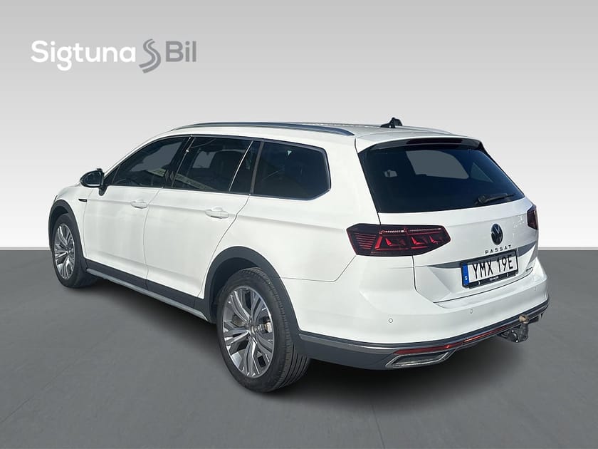 Bild 4 av Volkswagen Passat Alltrack 2.0 TDI 4M / Cockpit / Drag / Värmare / Moms