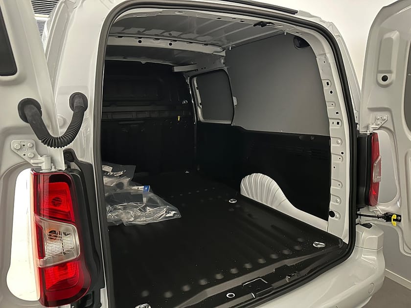 Bild 4 av Peugeot Partner Utökad Last L2 PLUS 130Hk hdi automat - värmare & drag