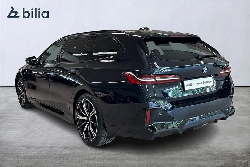 Bild 2 av BMW 530e xDrive Touring M-Sport | DEMOBIL | Aktiv farth. | Drag | B&W