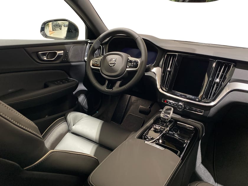 Bild 4 av Volvo V60 T6 Plus Dark Nordic Edition - Demo