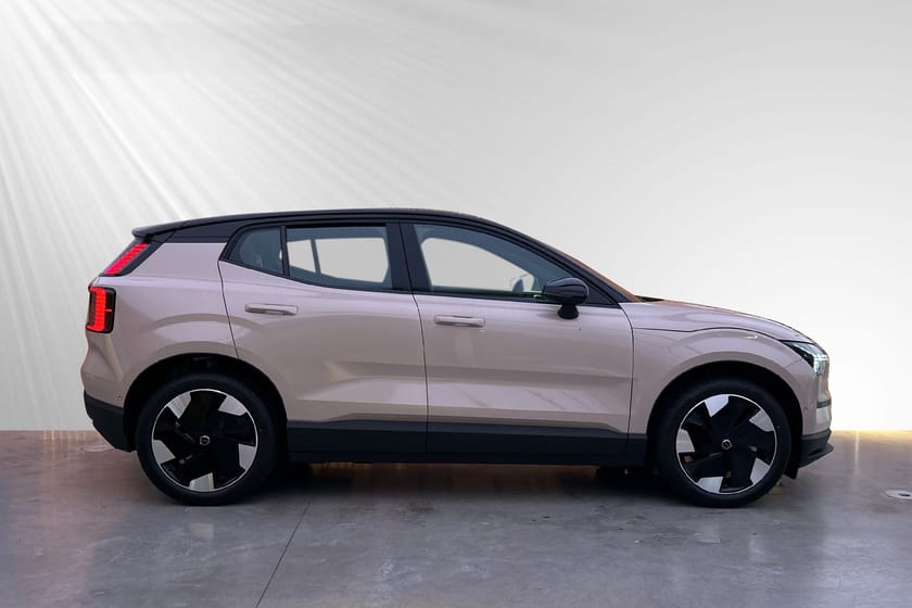 Bild 2 av Volvo EX30 Twin Motor Performance Privatleaisng 3 890 kr/mån