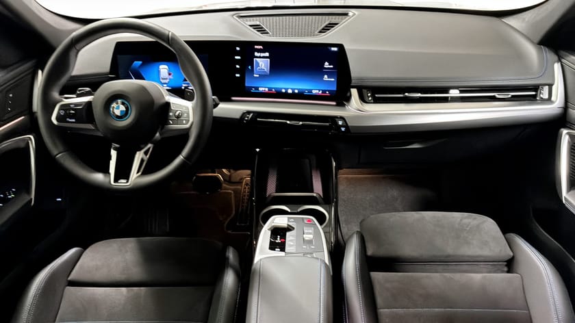 Bild 4 av BMW X1 xDrive25e M Sport xDrive 25e Comfort Access Elstolar Rattvärme