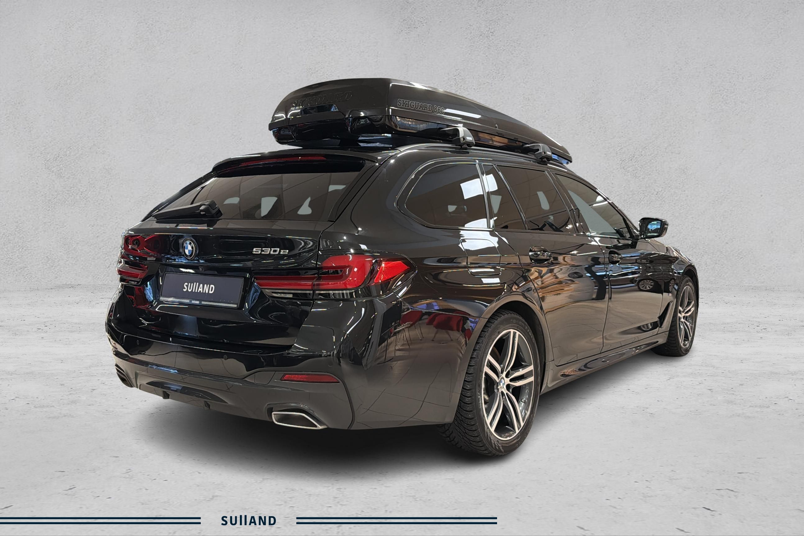 Thumnail bilde 2 av BMW 530e xDrive Touring