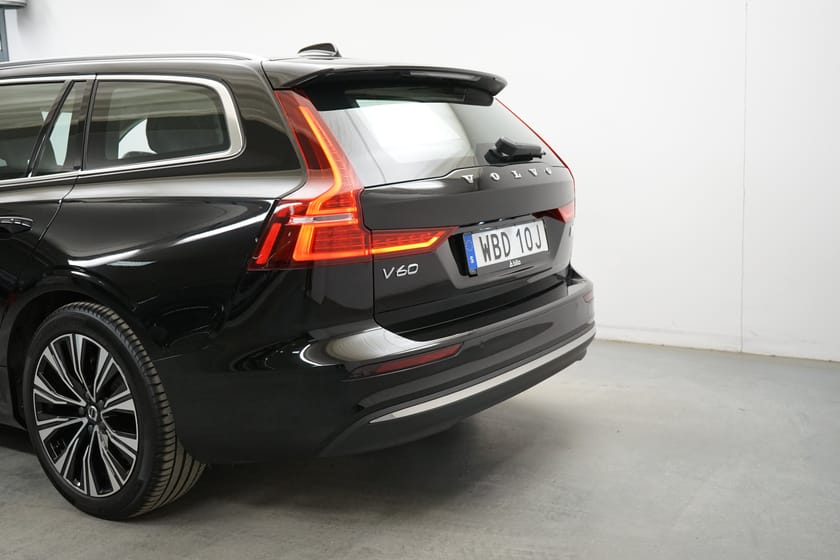 Bild 3 av Volvo V60 Recharge T6 Core Edition, Navigation, on call, Dragkrok