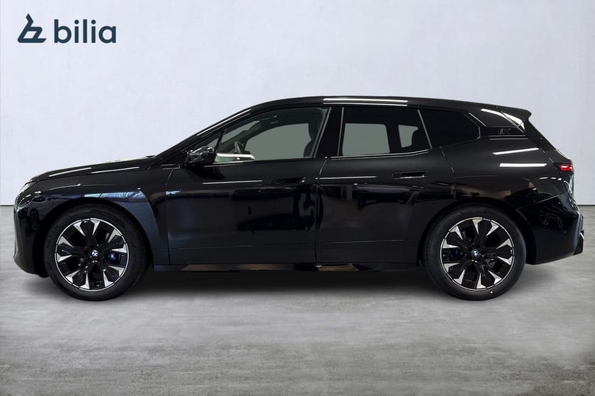 Bild 3 av BMW iX xDrive45 xDrive 45 M-sport | Drag | Panorama | Backkamera | H&K