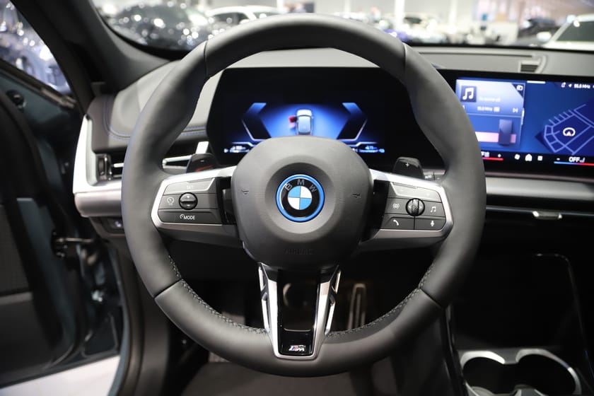 Bild 3 av BMW X1 xDrive25e M Sport / Dragkrok / Rattvärme / Aktiv Farthållare