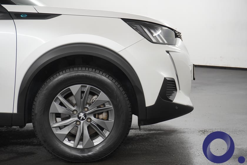 Bilde 2 av Peugeot e-2008 GT 136 hk, Adaptiv Cruise
