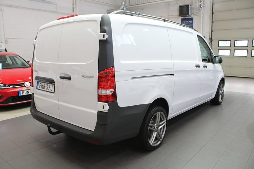 Bild 4 av Mercedes-Benz Vito 110 CDI 2.8t Euro 6 Navi/Skinn/Drag/Moms