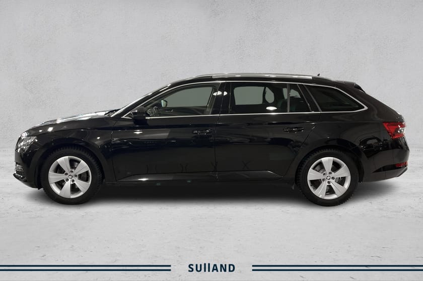 Bilde 2 av Škoda Superb Stasjonsvogn 2,0TDI 200HK Style 4x4 Hengerfeste Skinn