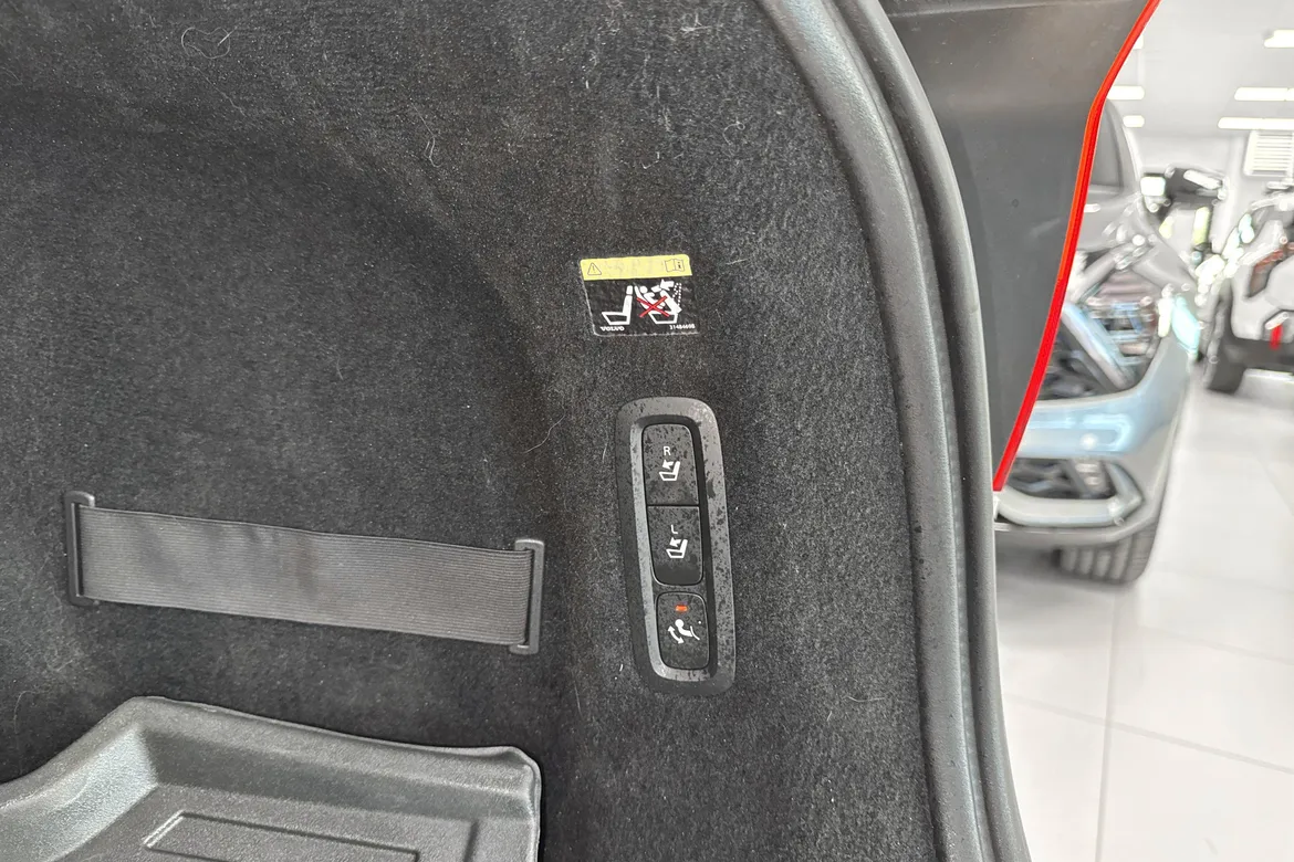 picture of a car