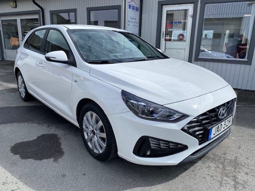 Bild 2 av Hyundai i30 – Essential, Automat
