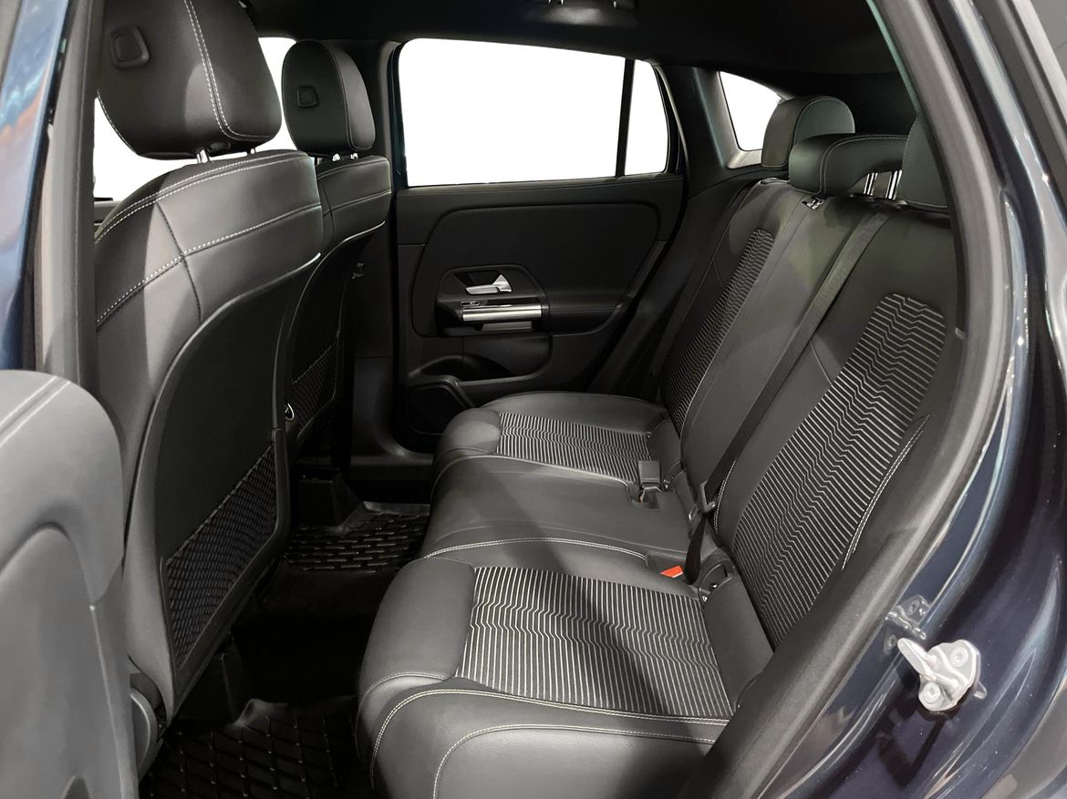 Mercedes-Benz GLA 2021 - miniatyr 9