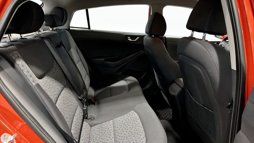 Bild 5 av Hyundai Ioniq Plug-in Laddbox värde 5000kr ingår*