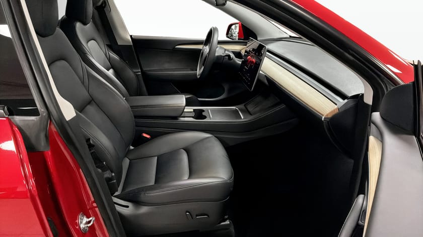 Bild 2 av Tesla Model Y Long Range AWD 514hk Dragkrok MOMS Kamera Navi