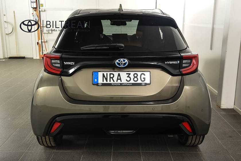 Bild 4 av Toyota Yaris Hybrid 1,5 Elhybrid Style Säkerhetspaket Endast 720mil!