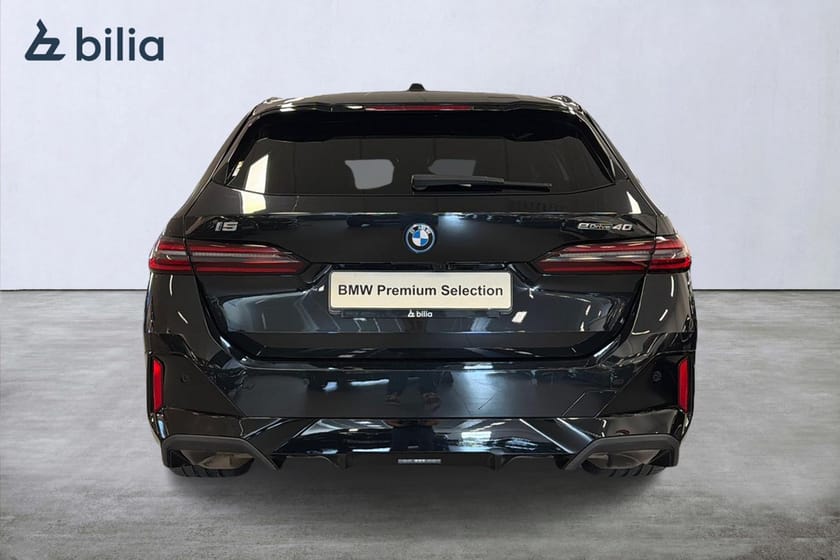 Bild 5 av BMW i5 eDrive40 Touring eDrive 40 M-sport Pro | B&W | Drag | 360