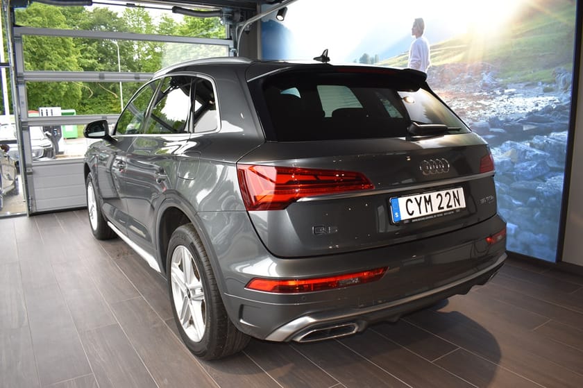 Bild 2 av Audi Q5 55 TFSI e quattro 367 HK S-TRONIC S-LINE