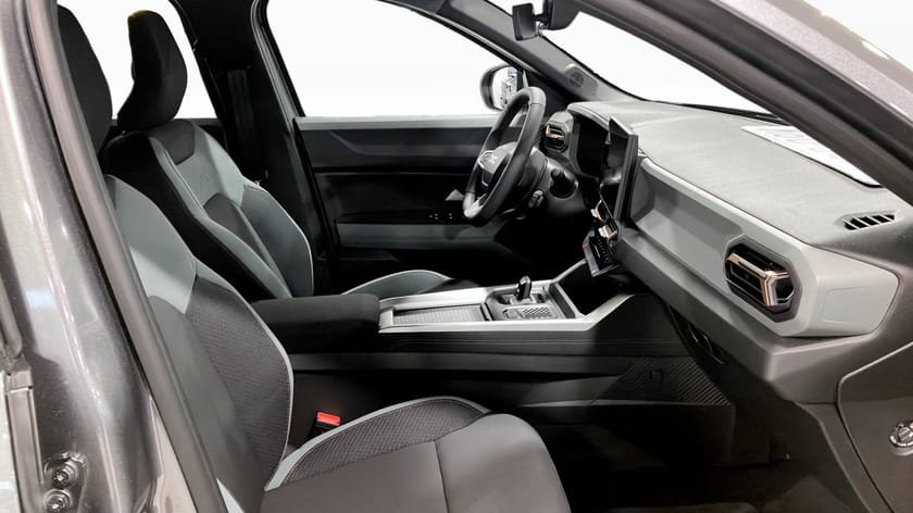 Bild 3 av Dacia Bigster Hybrid 155 NYHET EXTREME