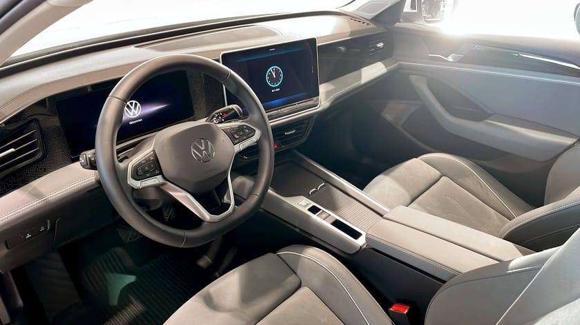 Bild 3 av Volkswagen Passat Variant eHybrid 204HK BUSINESS Drag/Vinterhjul Inbyteskamp