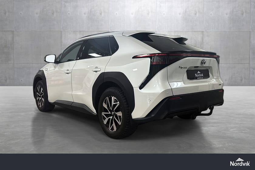 Bilde 4 av Toyota bZ4X Executive, tilhengerfeste