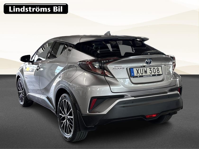 Bild 4 av Toyota C-HR Hybrid 1.8 Executive JBL Teknikpaket Sommar/Vinterhjul