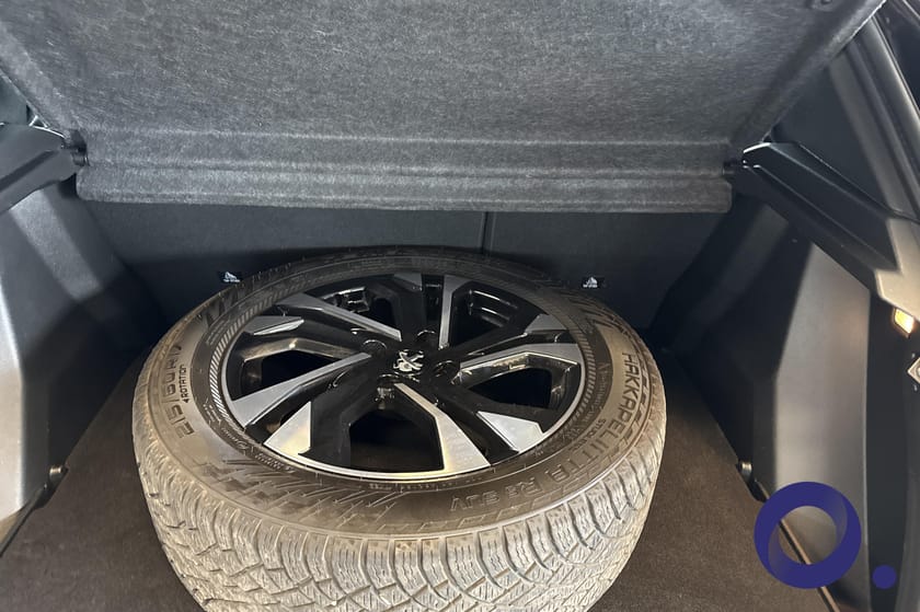 Bilde 5 av Peugeot e-2008 GT|Panorama|Oppvarmet frontrute|Skinn Alcantara
