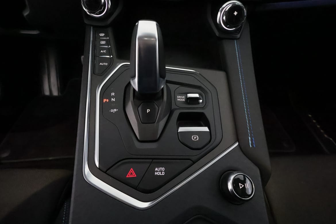 Lynk & Co 01 2023 - miniatyr 20