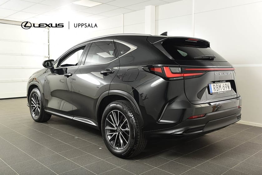Bild 3 av Lexus NX 450h+ Business Plus Plug-In Vinterhjul