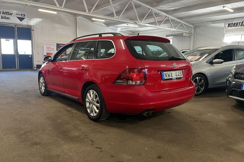 Bild 4 av Volkswagen Golf Variant 1.6 105 HK TDI 4 MOTION KAMREM BYTT M&K