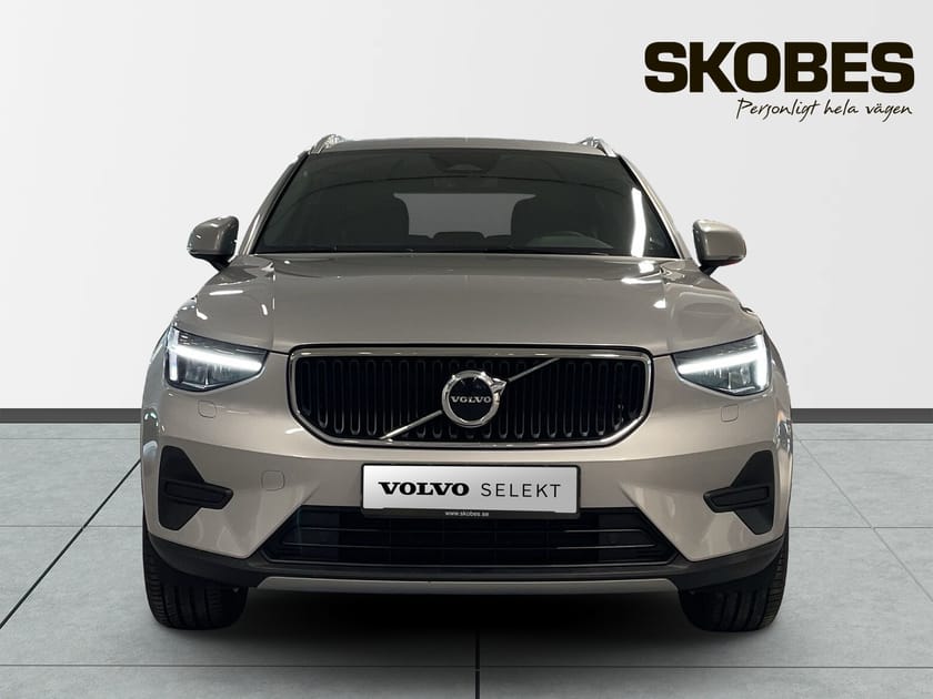 Bild 2 av Volvo XC40 B4 FWD Bensin Core