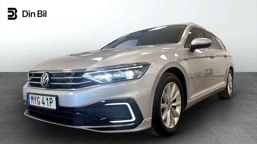 Bild 1 av Volkswagen Passat Sportscombi GTE Executive Business Drag/P-värmare/Kamera