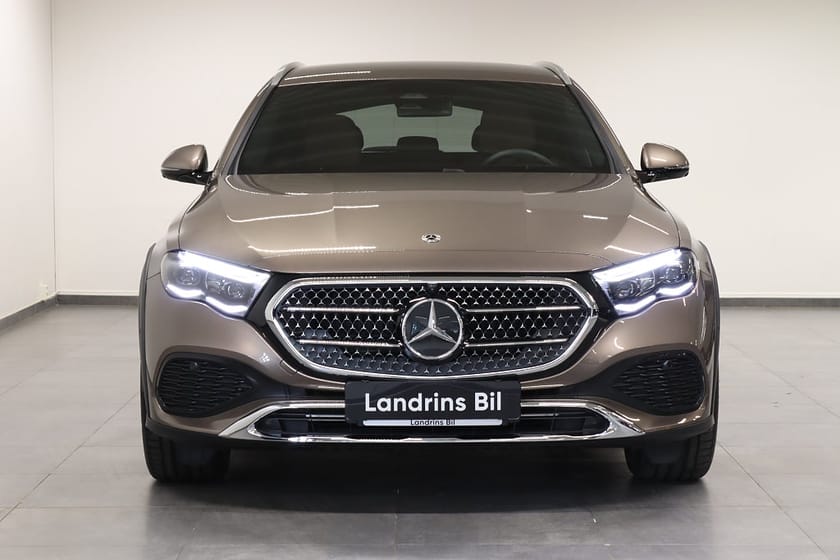 Bild 2 av Mercedes-Benz E 300 de 4MATIC All-Terrain 300de 9G-Tronic Euro 6