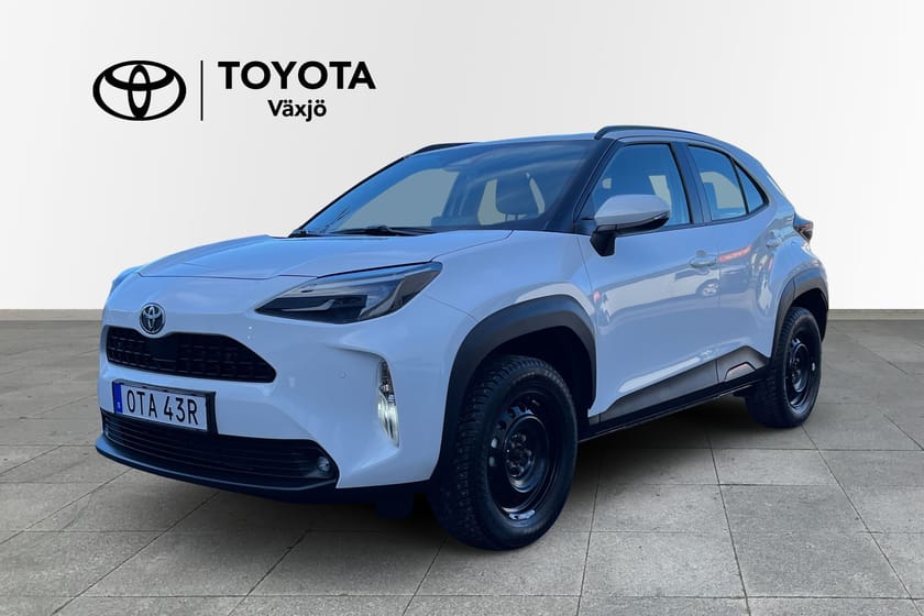 Bild 1 av Toyota Yaris Cross Hybrid 130 AWD-i Active Säkerhetspaket Takreling V-hjul