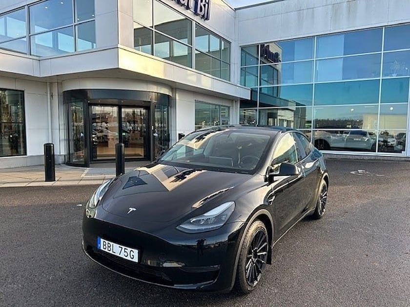 Bild 2 av Tesla Model Y Long Range AWD 514 hk / 1 ägare / Leasebar / 3,95% Ränta
