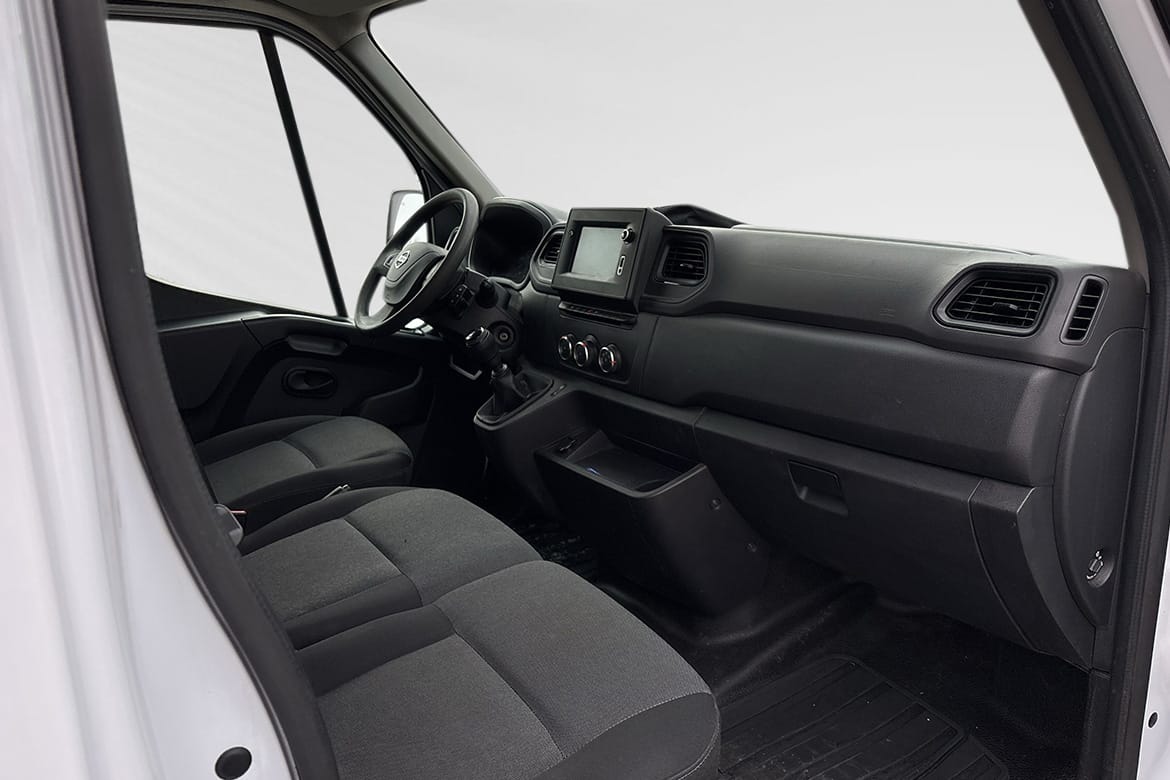 Nissan Interstar Skåpbil