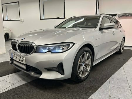 BMW 330e xDrive Touring