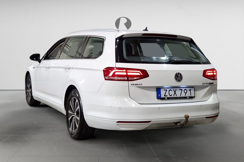 Bild 5 av Volkswagen Passat Sportscombi SC 2.0 TDI 150 HK DRAG D-VÄRM PDC CARPLAY 17700MIL 17"
