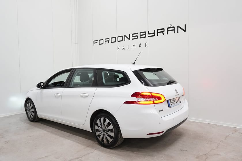 Bild 5 av Peugeot 308 SW 1.2 130HK Aut PDC Nybesiktad Årsskatt 426kr
