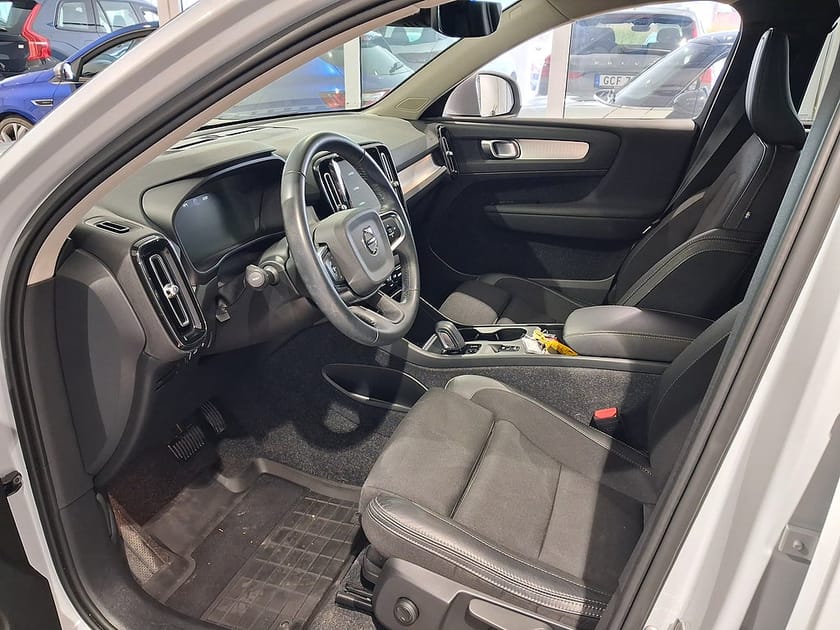 Bild 2 av Volvo XC40 T5 RECHARGE PLUG IN HYBRID 262HK Momentum Aut