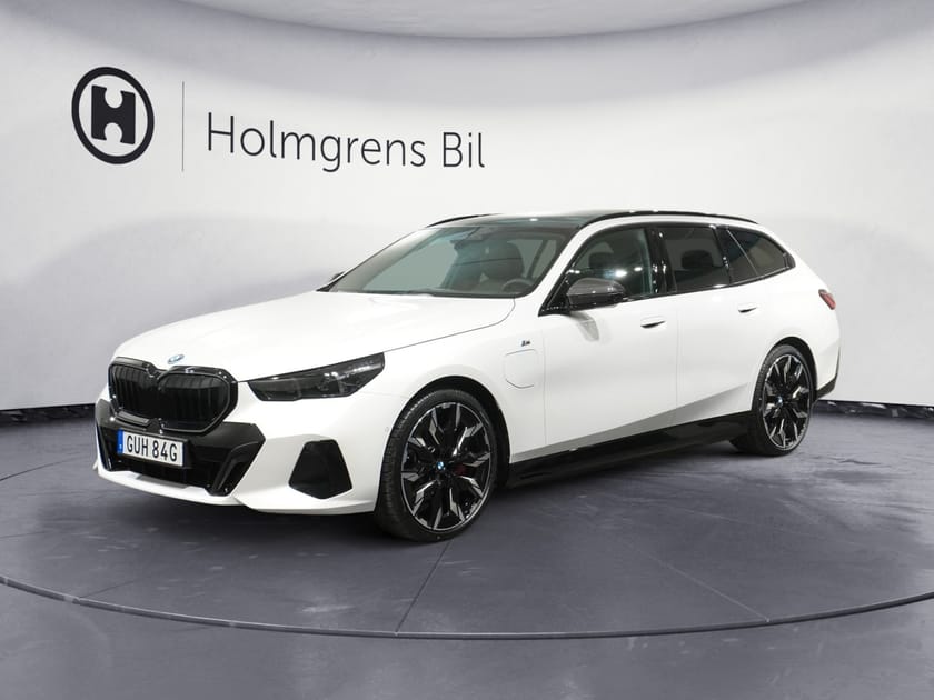 Bild 1 av BMW 550e xDrive Touring M Sport Pro Business Drag DA Pro B W