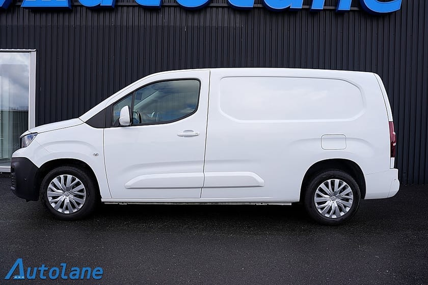 Bild 5 av Peugeot Partner Utökad Last 1.5 130, Kamera, Värmare, Dragkrok 130hk