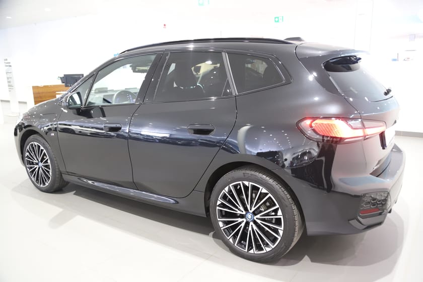Bild 5 av BMW 230e xDrive Active Tourer M Sport / Innovation / Nypris 737"