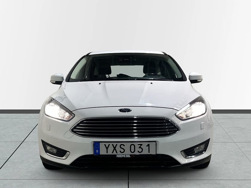 Bild 2 av Ford Focus 1.0 Titanium Drag Mvärm Psens Carplay S/V-hjul
