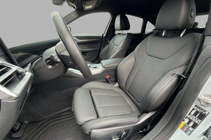 Bilde 2 av BMW i4 M60 xDrive Gran Coupé Fully Charged MSport, ACC, 360', Harman, HUD, 19''