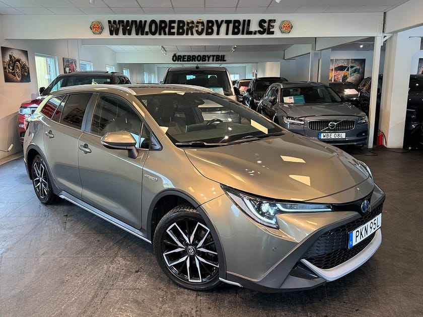 Bild 1 av Toyota Corolla TREK Hybrid e-CVT B-kamera Keyless 122hk